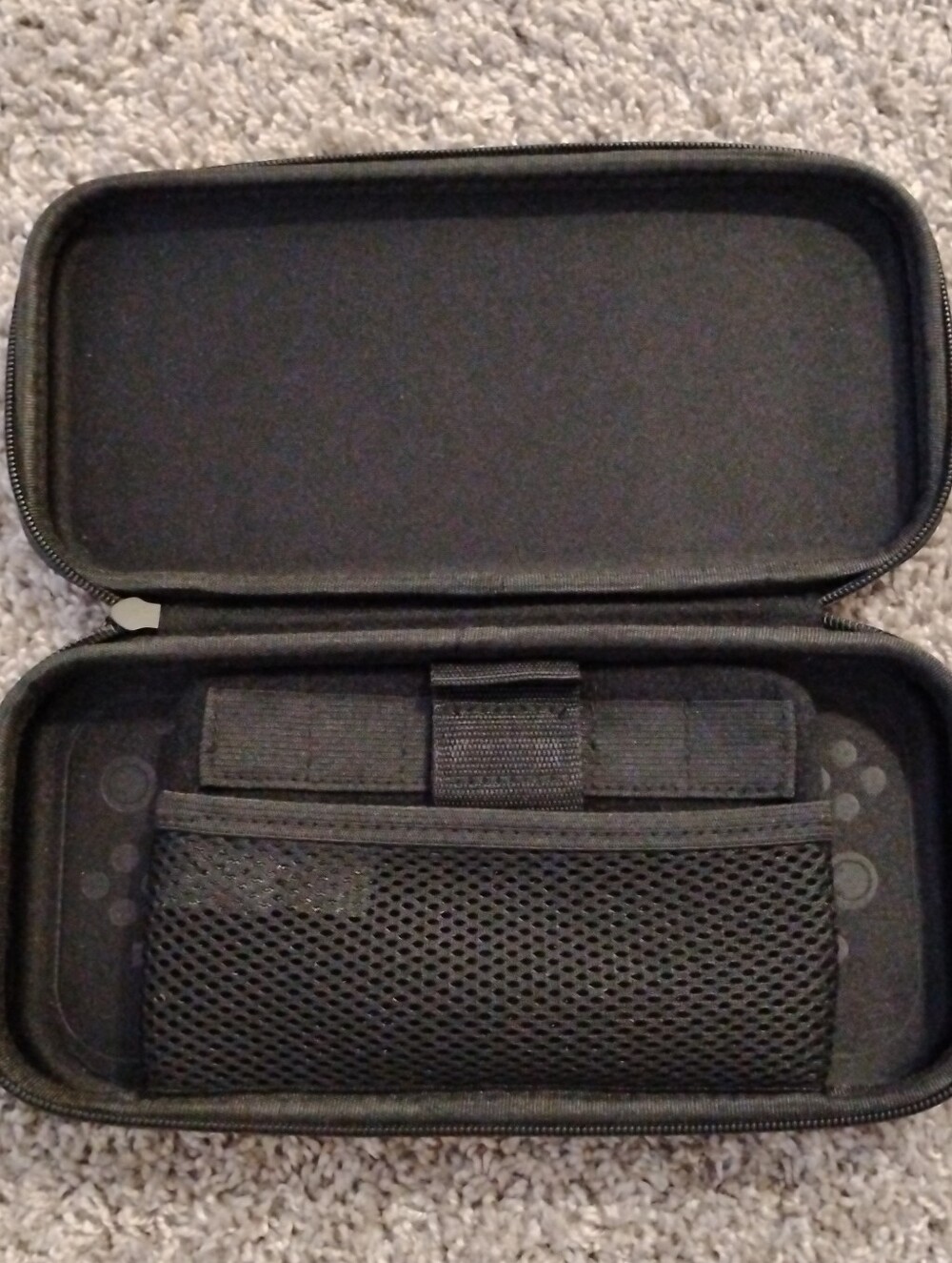 Official Nintendo Switch Carrying Case & Storage Shell - Charcoal Gray - Picture 3 of 4